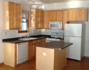 2710 N Wayne Apt 1 - Photo Thumbnail 0