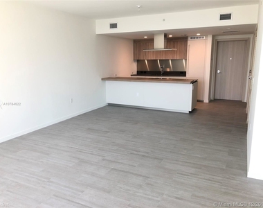 1000 Brickell Plz Unit 3508 - Photo Thumbnail 12