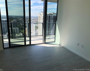 1000 Brickell Plz Unit 3508 - Photo Thumbnail 4