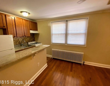 1815 Riggs Place Nw - Photo Thumbnail 14