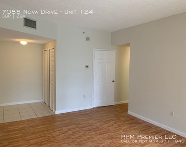 7085 Nova Drive - Photo Thumbnail 20