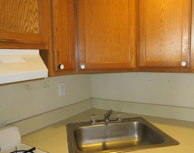 2135 Walnut Street 602 - Photo Thumbnail 4