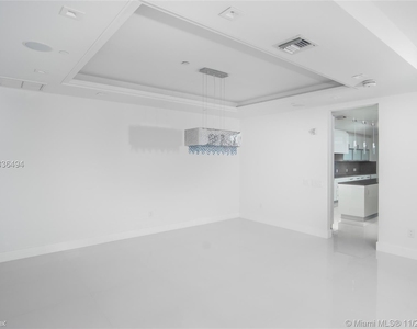 5959 Collins Ave - Photo Thumbnail 20