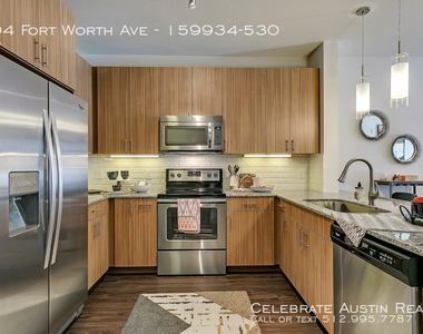 604 Fort Worth Ave - Photo Thumbnail 5