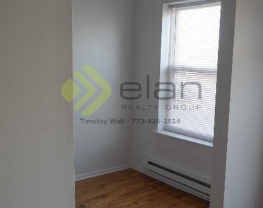 4501 N Malden Apt 03-3c - Photo Thumbnail 3