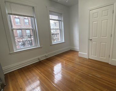 64 Hemenway St. - Photo Thumbnail 10