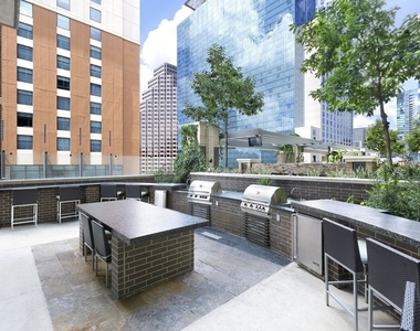 301 Brazos Street - Photo Thumbnail 10