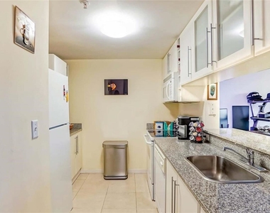 275 Ne 18th St Apt 1604 - Photo Thumbnail 10