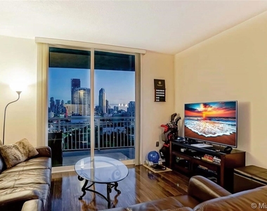 275 Ne 18th St Apt 1604 - Photo Thumbnail 8