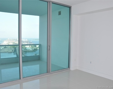 900 Biscayne Blvd Apt 5203 - Photo Thumbnail 3