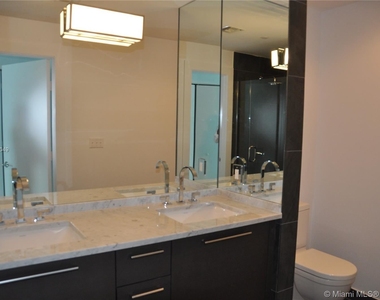 900 Biscayne Blvd Apt 5203 - Photo Thumbnail 8