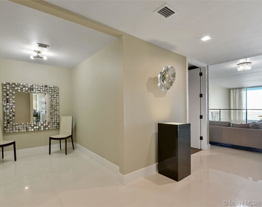 1040 Biscayne Blvd - Photo Thumbnail 47