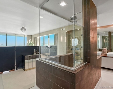 1040 Biscayne Blvd - Photo Thumbnail 80