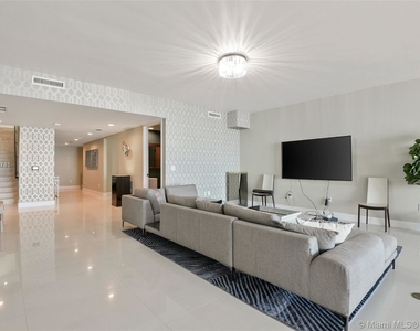 1040 Biscayne Blvd - Photo Thumbnail 57