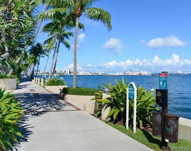 520 Brickell Key Dr - Photo Thumbnail 68