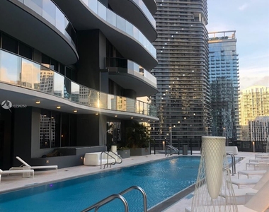 1000 Brickell Plaza - Photo Thumbnail 92