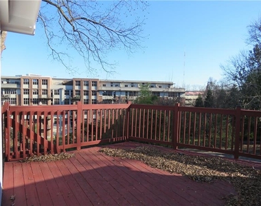 655 Kennesaw Avenue Ne - Photo Thumbnail 20