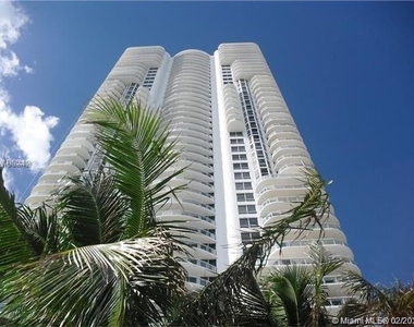 6365 Collins Ave - Photo Thumbnail 31