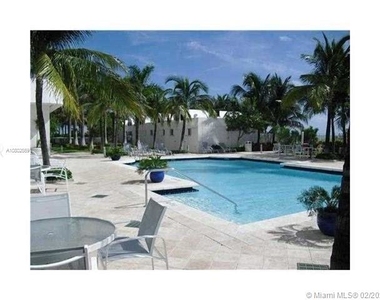 6365 Collins Ave - Photo Thumbnail 33