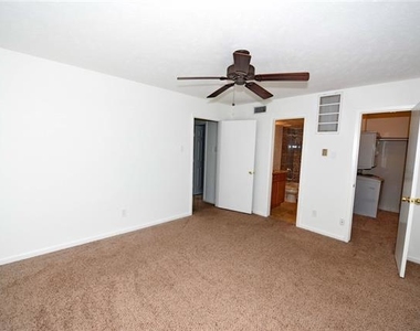 4317 Hartford Street - Photo Thumbnail 9