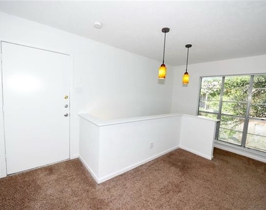 4317 Hartford Street - Photo Thumbnail 11