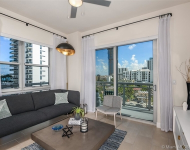 2701 Biscayne Blvd Apt 2107 - Photo Thumbnail 11