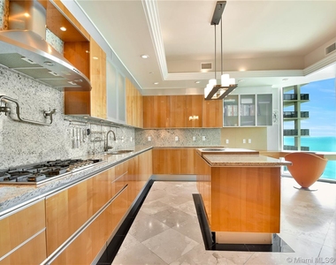 16051 Collins Ave - Photo Thumbnail 62