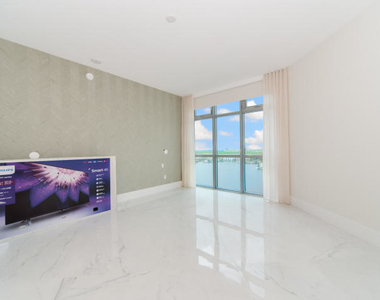 17301 Biscayne Boulevard - Photo Thumbnail 27