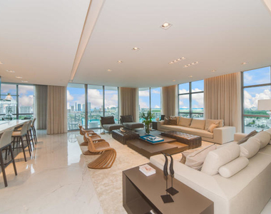 17301 Biscayne Boulevard - Photo Thumbnail 1