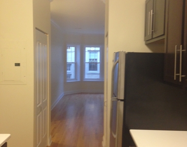 1424 W Lunt Ave - Photo Thumbnail 4