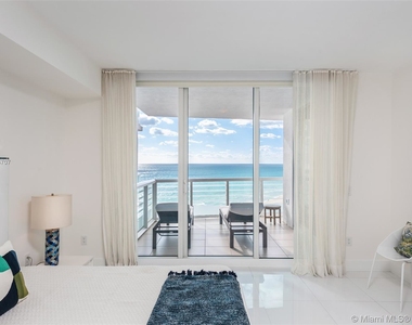 3801 Collins Ave - Photo Thumbnail 32