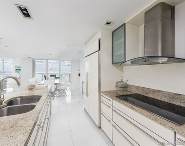 3801 Collins Ave - Photo Thumbnail 22