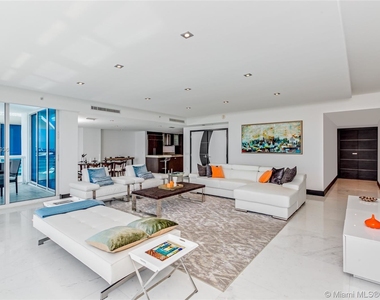 3801 Collins Ave - Photo Thumbnail 3