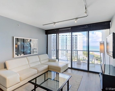 2201 Collins Ave - Photo Thumbnail 4