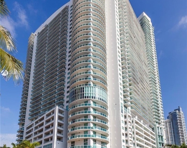 1800 N Bayshore Dr - Photo Thumbnail 23