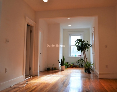 106 Queensberry St. - Photo Thumbnail 4
