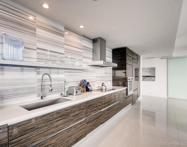 1100 Biscayne Blvd - Photo Thumbnail 42