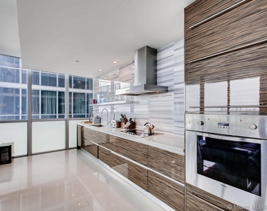 1100 Biscayne Blvd - Photo Thumbnail 46