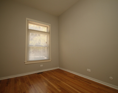 418 W Belden Ave - Photo Thumbnail 5