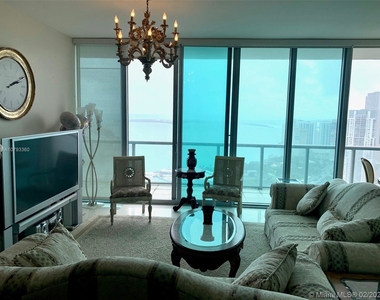 888 Biscayne Blvd - Photo Thumbnail 5