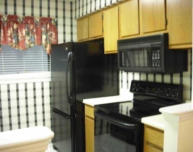 2108 Huntingdon Chase - Photo Thumbnail 5