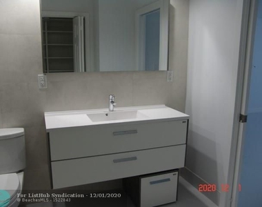 6039 Collins Ave - Photo Thumbnail 26