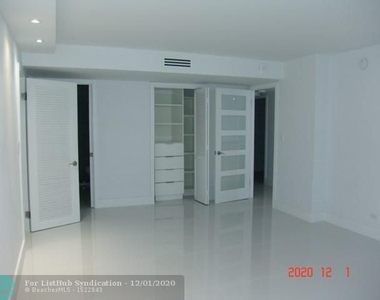 6039 Collins Ave - Photo Thumbnail 27