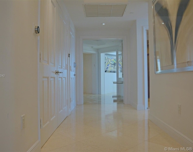 17875 Collins Ave - Photo Thumbnail 61