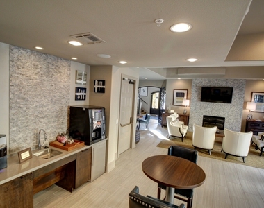 601 Studemont - Photo Thumbnail 16