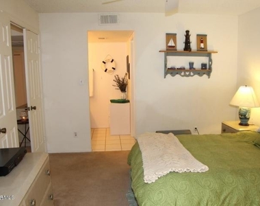 9430 E Mission Lane - Photo Thumbnail 2