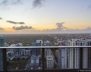 1000 Brickell Plaza - Photo Thumbnail 14