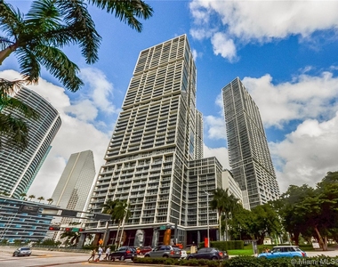 495 Brickell Ave - Photo Thumbnail 42