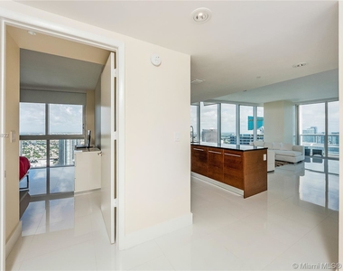 495 Brickell Ave - Photo Thumbnail 24