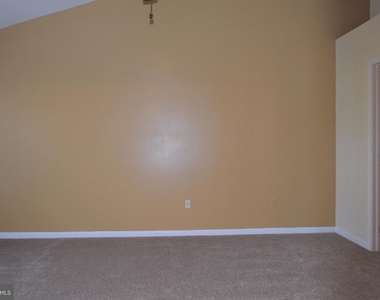 1134 Regal Oak Dr - Photo Thumbnail 96